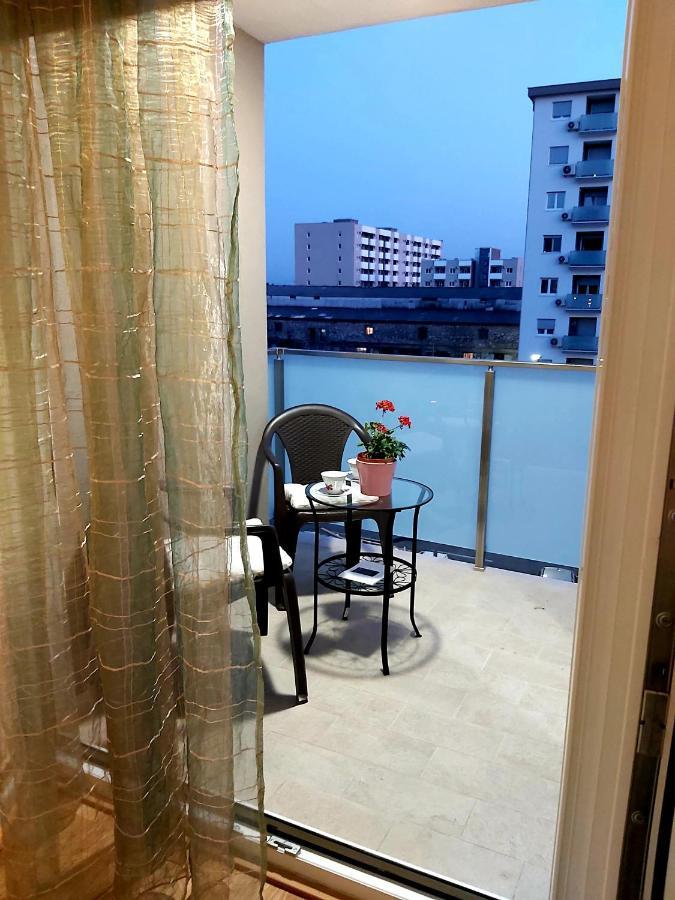 Apartman Miss T พอดโกริกา ภายนอก รูปภาพ