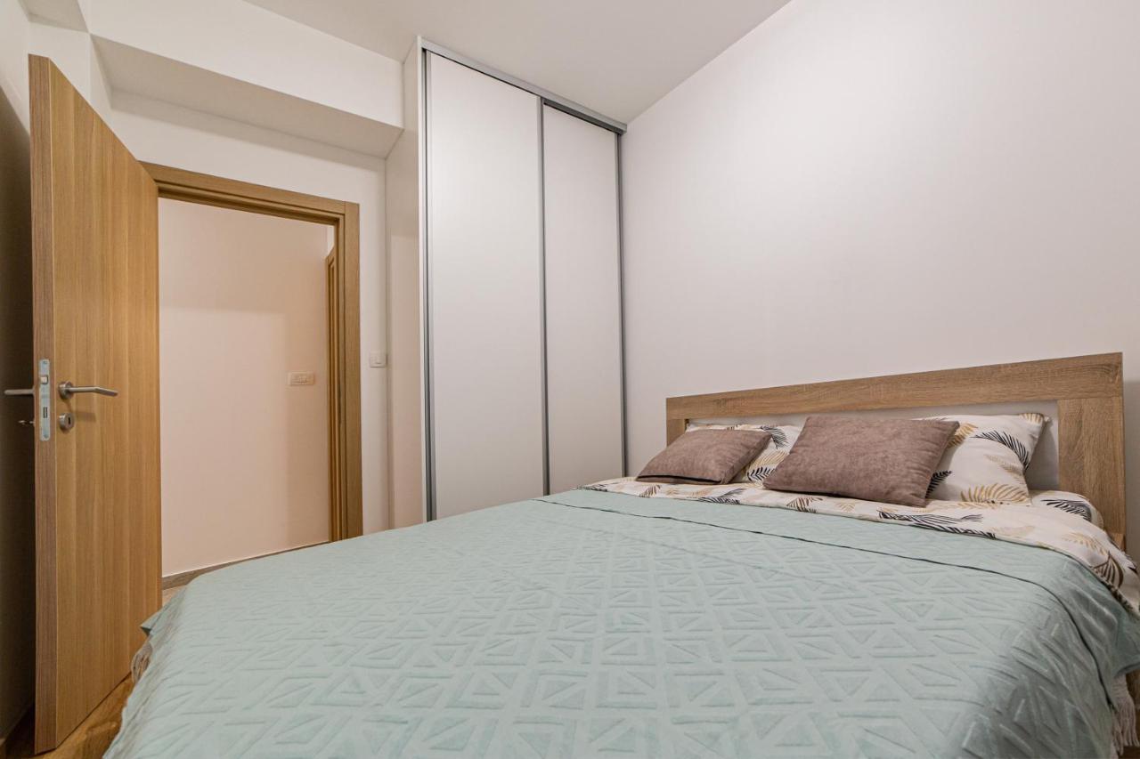Apartman Miss T พอดโกริกา ภายนอก รูปภาพ