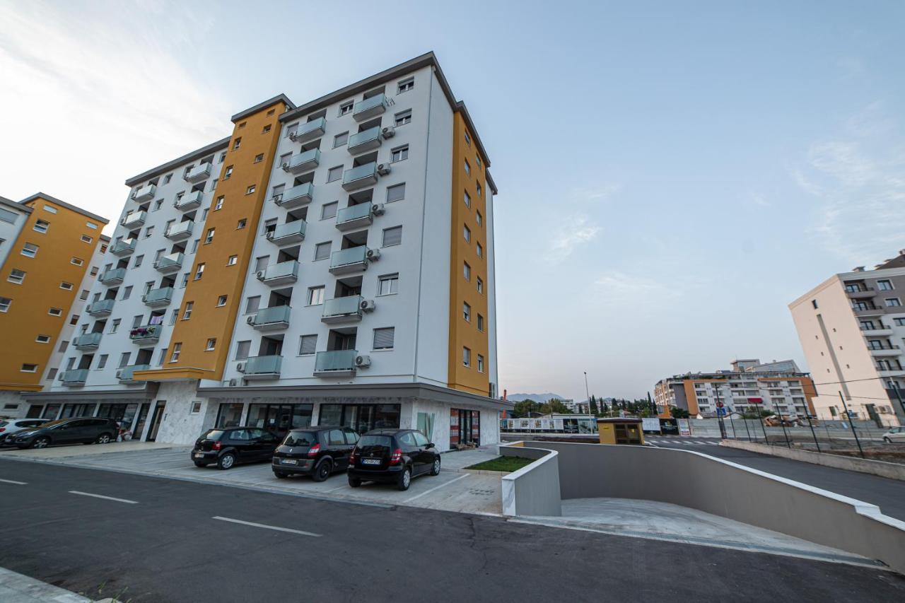 Apartman Miss T พอดโกริกา ภายนอก รูปภาพ