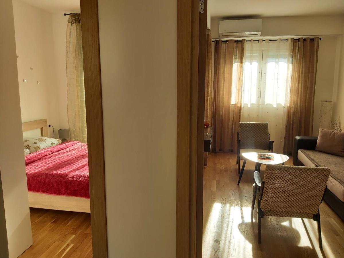 Apartman Miss T พอดโกริกา ภายนอก รูปภาพ