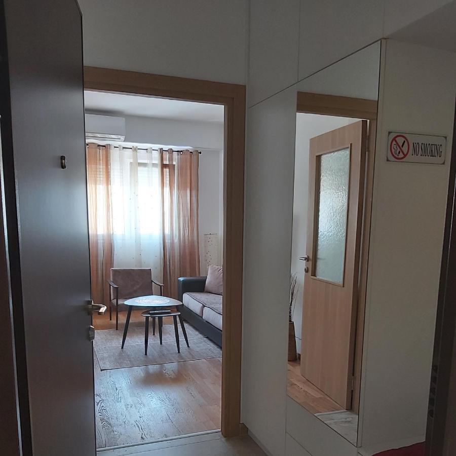 Apartman Miss T พอดโกริกา ภายนอก รูปภาพ