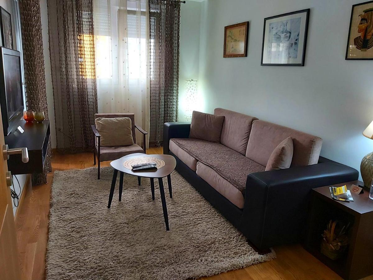 Apartman Miss T พอดโกริกา ภายนอก รูปภาพ