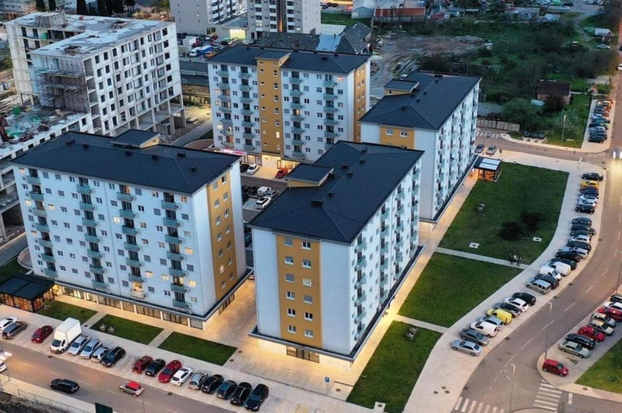Apartman Miss T พอดโกริกา ภายนอก รูปภาพ