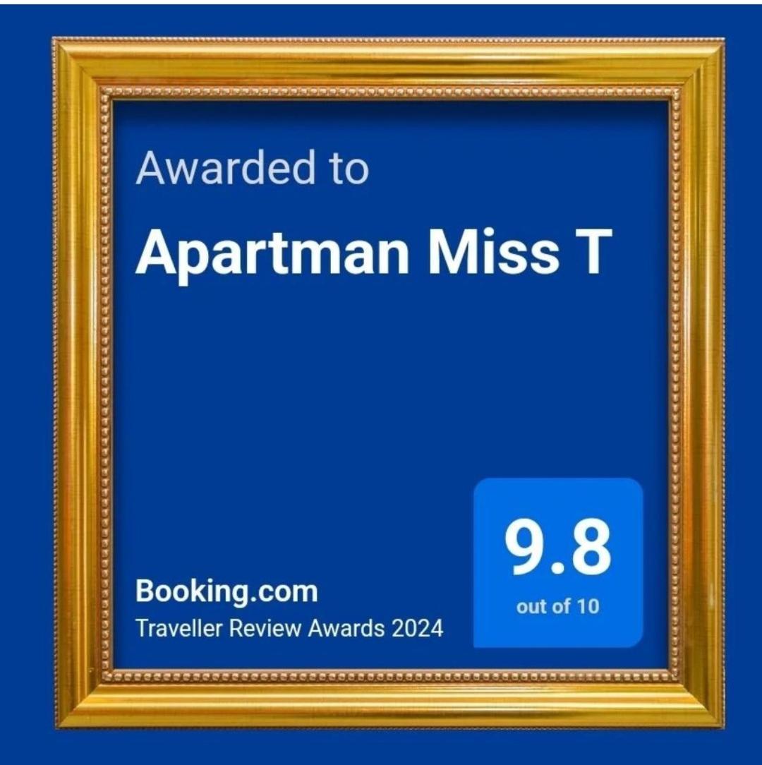 Apartman Miss T พอดโกริกา ภายนอก รูปภาพ
