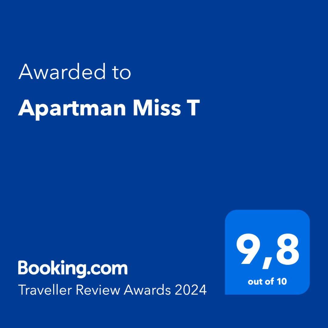 Apartman Miss T พอดโกริกา ภายนอก รูปภาพ