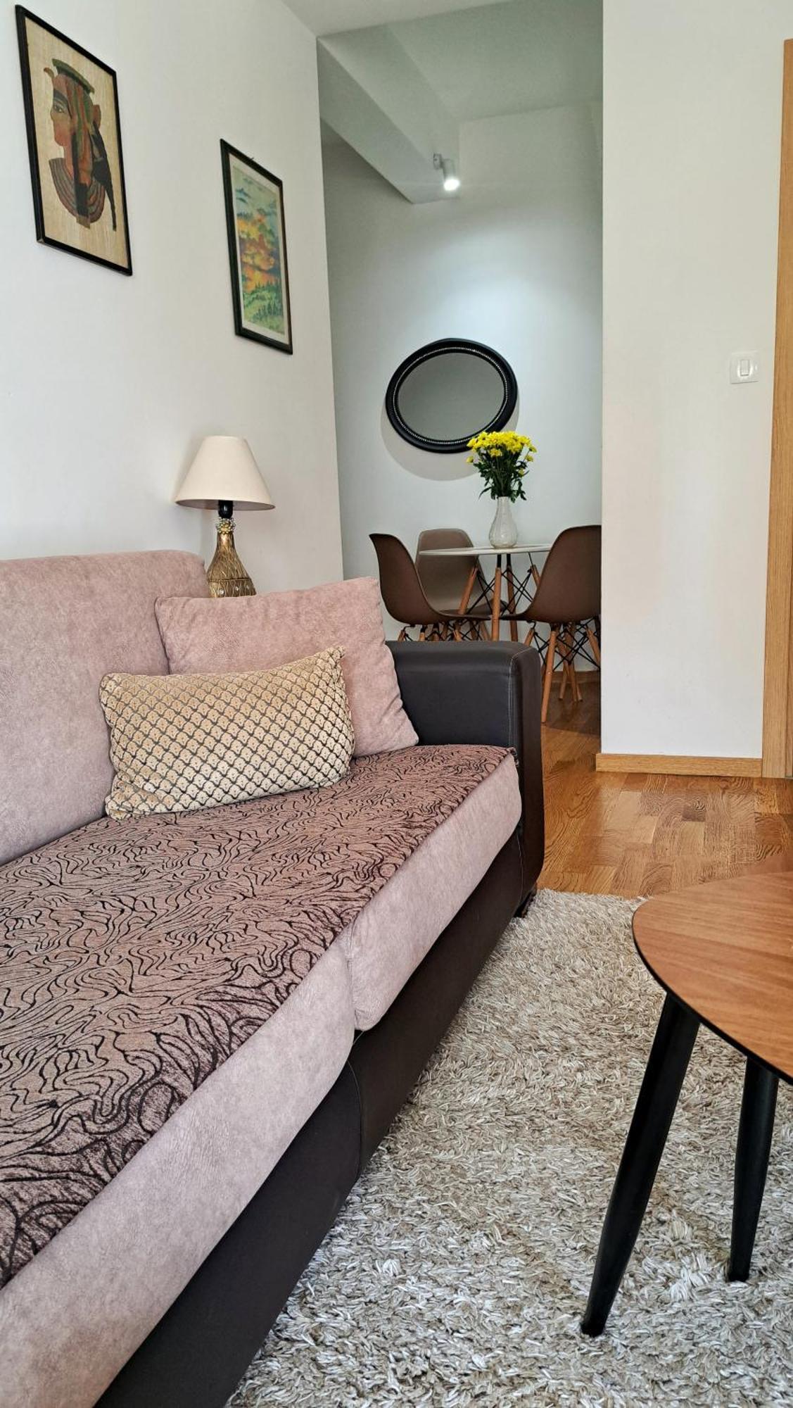 Apartman Miss T พอดโกริกา ภายนอก รูปภาพ